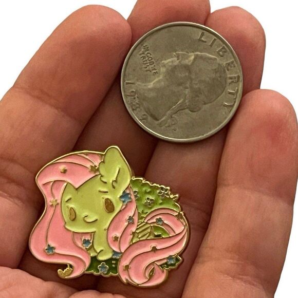 My Little Pony Minty Kawaii Chibi Enamel Pin - Picture 4 of 8
